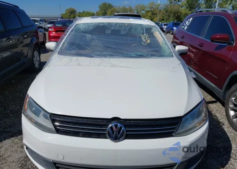 2013 Volkswagen Jetta 2.5L Se z USA, uszkodzony, nr VIN 3VWDX7AJ2DM363025